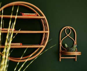 Étagère murale en rotin naturel avec cadre décoratif arqué, support de rangement en bambou tressé, style rustique bohème, présentoir suspendu - Product Image 5