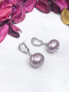 Pendientes de moda con circonita de la mejor calidad y acabado plateado glamuroso para mujeres y niñas, ideales para looks de noche y fiestas. - Product Image 4