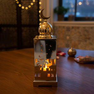 เตาเผากำยานโลหะสีทองรูปทรงมัสยิด พร้อมฝาครอบทรงโดมและรูปพระจันทร์เสี้ยว สำหรับเทศกาลรอมฎอน สไตล์โคมไฟหรูหรา - Product Image 6