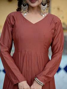 ชุดอานาร์กาลีสีน้ำตาลสำเร็จรูปพร้อมผ้าคลุมไหล่แบบ Gota Patti  ชุดสูทอานาร์กาลี กุรตา แพนท์ พร้อมผ้าคลุมไหล่ ชุดเดรสยาว - Product Image 3