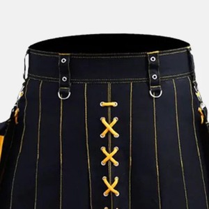 Kilt hybride moderne en tartan plissé en coton avec poches cargo amovibles, sangles latérales, boucles et anneaux - Product Image 6