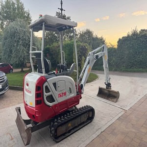 Mini-excavatrice Takeuchi à vendre avec des accessoires polyvalents et des performances fiables pour les entrepreneurs et les entreprises de construction - Product Image 5