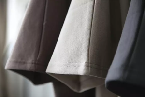 T-shirt pour homme en vente à prix avantageux, design tendance, texture douce et coupe décontractée et confortable - Product Image 6