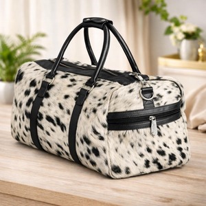 Sacs de voyage en cuir de vachette fait main avec poils, vente en gros, fournisseur OEM, personnalisation de la marque, export, à prix raisonnable - Product Image 2