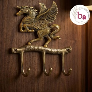 Patère murale Ba Antique Cheval ailé à 3 crochets, porte-manteau en métal, design animal, étanche, écologique, fixation murale - Product Image 1