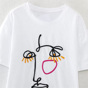 Camisetas Personalizadas para Mujer, Proveedor OEM, Camiseta de Algodón Transpirable, Estilo Moderno, Perfecta para Colecciones de Moda y Suministro al por Mayor - Product Image 4