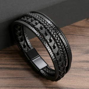 1 pièce de bijoux transfrontaliers populaires pour hommes, bracelet en cuir tressé multicouche avec fermoir magnétique en alliage - Product Image 2