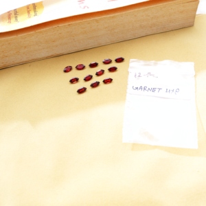 12 pierres précieuses de grenat facettées taille marquise 100 % naturelles, 4x8 mm, évaluées par un tiers pour la fabrication de bijoux, origine Rajasthan - Product Image 5