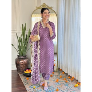 Ensemble de fête élégant pour femmes de taille XL-Beau haut bas et Dupatta pour les occasions spéciales - Product Image 3