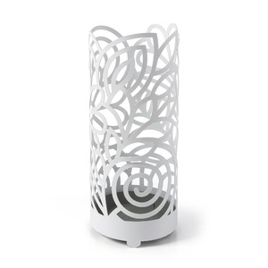 Moderno Soporte para Paraguas de Metal con Corte Láser, Diseño Floral Hueco Blanco, Organizador de Entrada con Bandeja Recolectora para el Hogar y el Vestíbulo del Hotel - Product Image 1