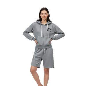 Ensemble de survêtement unisexe gris chiné en molleton bouclette avec sweat à capuche zippé à manches cloutées et short – Tenue de sport décontractée 2 pièces - Product Image 2