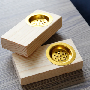 Brûleur d'encens en bois RoyalAura, fait main, en bois naturel, porte-bakhoor avec un design arabe élégant pour les intérieurs de luxe - Product Image 6