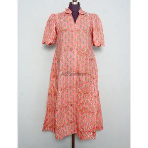 Robe midi en coton tricoté à imprimé floral pour femme, style moderne et élégant, col en V, manches courtes, poches, décoration boutonnée - Product Image 4