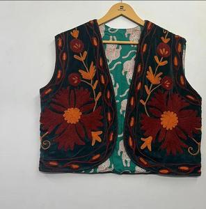 เสื้อกั๊กกำมะหยี่ลายซูซานี - Product Image 6