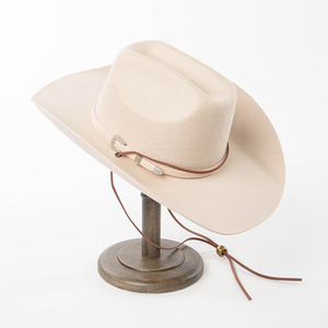 Chapeau de cowboy en feutre de laine tendance et très vendu pour l'extérieur avec sangle anti-vent sous le menton - Product Image 2