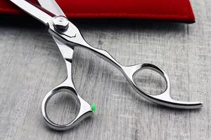 Ciseaux de coiffure professionnels en acier inoxydable 440C, lame tranchante, manche long, pour droitiers, pour usage en salon de coiffure - Product Image 4