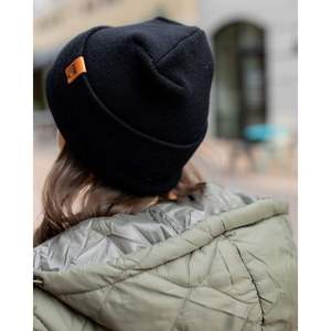 Gorro C-AIM con puño, acrílico premium, negro medianoche, hecho en EE. UU., para deportes de invierno - Product Image 6