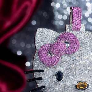 Colgante Hello Kitty Hiphop con Diamantes Moissanite VVS Totalmente Cubiertos de Plata de Ley 925 con Baño de Rodio, Joyería Personalizada para Bodas - Product Image 2