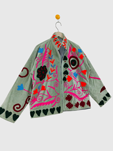 Veste en velours brodée à la main avec des motifs floraux, col montant, manches longues, style bohème chic, taille plus pour femmes, vêtements de printemps - Product Image 3