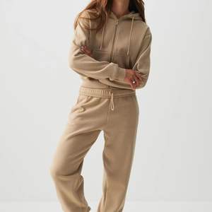Ensemble sweat à capuche zippé et pantalon de survêtement oversize pour femme en molleton doux, coton et polyester, pour la détente, vente en gros, fabricant - Product Image 3