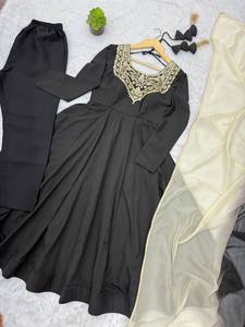 Robe de soirée Anarkali longue en organza brodée noire, coupe trapèze, en rayonne, avec dupatta, col en V, manches longues, pour soirée - Product Image 5