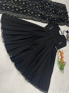 Black Embroidered Anarkali <b>Suit</b> With Sheer Dupatta Floor-Length Traditional Indian Pakistani <b>Wedding</b> Wear <b>Women's</b> GEORGETTE - Product Image 4