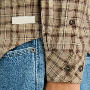 Chemise en flanelle à motif de couleur personnalisée avec tissu en coton doux et manches longues pour homme, idéale pour les tenues décontractées et les activités de plein air - Product Image 6