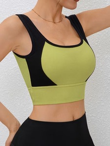 Soutien-gorge de sport côtelé en microfibre pour femme, avec coutures plates, panneau latéral contrastant et coussinets amovibles - Product Image 4