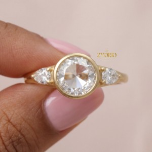 Anillo de compromiso de diamante cultivado en laboratorio con corte rosa y engaste de bisel, de oro de 14K, tamaño personalizado, para mujer, ideal para aniversario. - Product Image 1