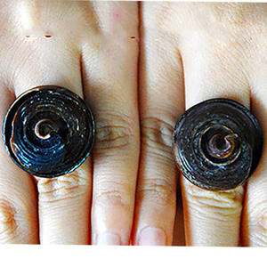 Bague en coquillage naturel d'Indonésie, bijoux en coquillage, motif coquillage, coquillage naturel de 5 cm, bague en coquillage naturel, artisanat. - Product Image 2