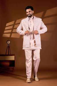 Traje Sherwani para Hombre con Cuello Mandarín Estructurado, TR Lachko, Patrón de Ondas Fluidas, Estilo Blazer para Bodas Tradicionales - Product Image 3