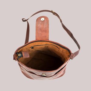 Best Quality Genuine Leather Satchel Bag With <b>Shoulder</b> <b>Strap</b> Classic Flap Closure Durable Brown Unisex Daily Use From India - Product Image 6