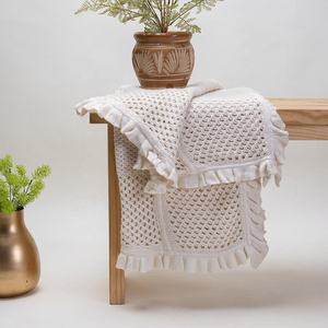 Manta de Punto 100% Algodón Natural, Suave, Cálida, Acogedora, Ligera y Decorativa con Borlas - Product Image 6