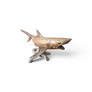 Figura de Tiburón Blanco Tallada a Mano en Madera Budivis, Base de Madera Natural, Estilo Art Deco, Escultura Náutica Ecológica - Product Image 6