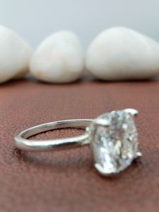 Anillo de Compromiso y Boda D'VINS JEWELS con Forma de Cojín, Corte Brillante, Color D, Cultivado en Laboratorio, Plateado en Oro Blanco, Chapado en Oro - Product Image 5