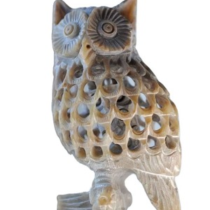Escultura de búho de piedra natural tallada a mano, figura decorativa hueca de mármol para decoración del hogar y la oficina. - Product Image 1