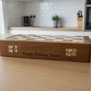 Tablero de Ajedrez Rectangular Rústico y Ecológico de ILAHI, Hecho a Mano con Madera Pura al 100%, Estilo Animal/Amor, Tamaño Personalizado - Product Image 4