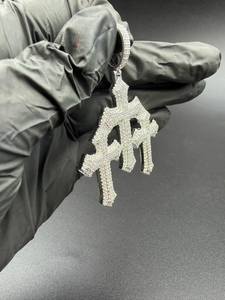 Colgante de Cruz Triple con Incrustaciones de Diamantes, Joyería Religiosa de Plata 925, Estilo Hip Hop - Product Image 5