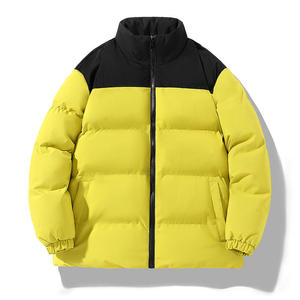 Veste matelassée personnalisée avec patch, fabriquée par un fabricant de vestes matelassées à faible MOQ pour les marques de vêtements. - Product Image 4