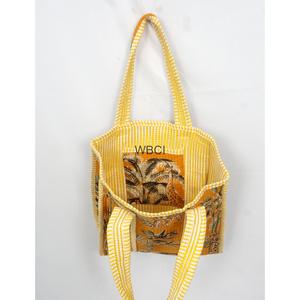 Sac fourre-tout élégant en coton matelassé à motifs floraux pour femme, idéal pour les voyages, et mini sac à main matelassé de style bohème à ouverture supérieure pour le shopping - Product Image 2