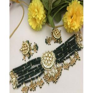 Elegante Juego de Gargantilla y Pendientes de Moda Kundan con Perlas de Moissanita Chapadas en Oro de Primera Calidad, para Regalo de Boda, para Mujer - Product Image 1