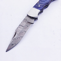 Couteau pliant multifonctionnel de chasse à pointe tombante en acier Damas fait main avec verrouillage arrière, manche en bois Pakka et étui en cuir – Garantie 1 an