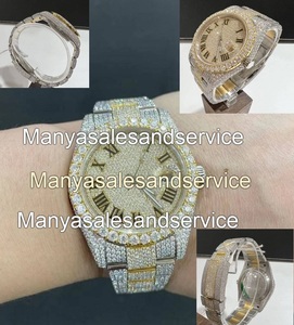 Montre Hip Hop en Acier Inoxydable Entièrement Sertie de Moissanite Taille Brillant, Cadran en Verre, Résistance à l'Eau 10 Bar, Style Luxueux - Product Image 1