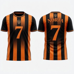 Uniforme de fútbol de poliéster sublimado de alto rendimiento con impresión personalizada para equipos amantes y profesionales - Product Image 1
