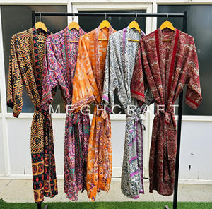 Robes Kimono en Soie Recyclée de Style Bohème Indien en Gros, Longues Robes à Motifs Floraux pour Porter à la Plage en Été, Grande Taille en Popeline - Product Image 3