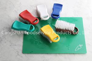 Cepillos para Tablas de Cortar de Plástico con Recubrimiento de Color, Paquete Combinado, Tablas de Cortar Henry Foodservice en Stock - Product Image 4