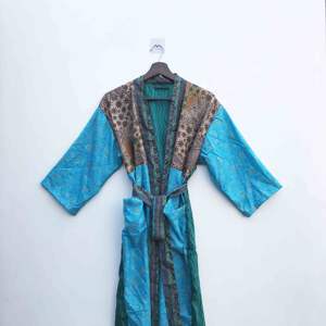 Sari de Seda Vintage para Mujer, Ropa de Dormir, Kimonos, Batas para la Playa, Kimono de Algodón con Estampado Floral para Interiores - Product Image 1