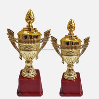 Trophée de Coupe du Monde Sportive Personnalisé et Durable, Plaqué Or, en Tissu, Technique de Moulage, Découpe, Finition Polie, Gravure Laser, pour le Sport
