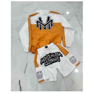 Conjunto Deportivo Naranja y Blanco para Hombre MoneyMafia, Ropa Deportiva Transpirable de Poliéster, Chaqueta y Pantalones Cortos, Atuendo de Verano - Product Image 2