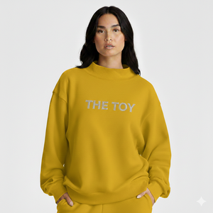 เสื้อสเวตเชิ้ตคอเต่าทรงโอเวอร์ไซส์สำหรับผู้หญิง สีเหลืองมัสตาร์ด ปักตัวอักษรด้านหน้า แขนยาวปกติ ผ้าถักนิตติ้ง ผ้าฝ้าย ใส่ได้ในฤดูใบไม้ร่วง - Product Image 1
